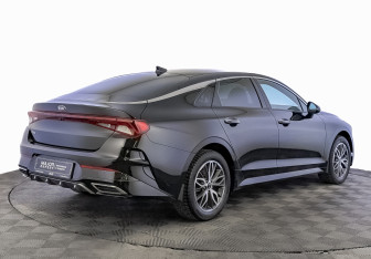 Подержанный автомобиль Kia K5 2021 года (5 фото)