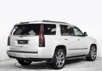 Подержанный автомобиль Cadillac Escalade Suv 2015 года (5 фото)