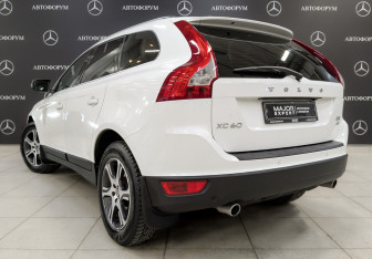 Подержанный автомобиль Volvo XC60 2013 года (7 фото)