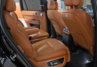 Подержанный автомобиль LiXiang L9 2023 года (13 фото)