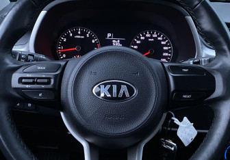 Подержанный автомобиль Kia Rio Sedan 2020 года (15 фото)