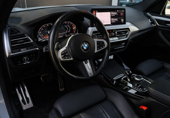 Подержанный автомобиль BMW X3 2023 года (11 фото)