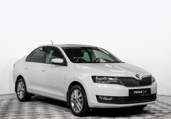 Подержанный автомобиль Skoda Rapid Liftback 2019 года (3 фото)