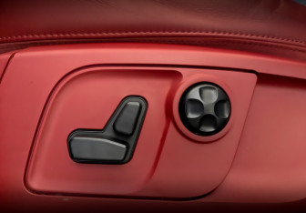 Подержанный автомобиль Maserati Levante 2018 года (21 фото)