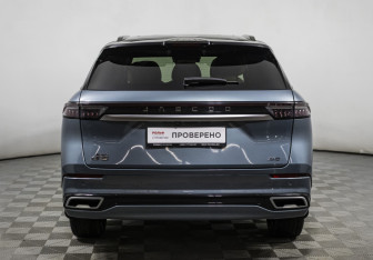 Подержанный автомобиль Jaecoo J8 2024 года (6 фото)