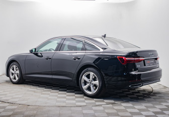 Подержанный автомобиль Audi A6 Sedan 2023 года (3 фото)