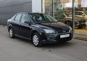 Подержанный автомобиль Ford Focus Sedan 2006 года (3 фото)