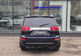Подержанный автомобиль Peugeot 4007 2009 года (7 фото)