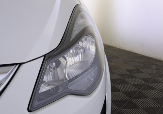 Подержанный автомобиль Opel Corsa 2012 года (11 фото)