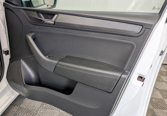 Подержанный автомобиль Skoda Rapid Liftback 2021 года (23 фото)