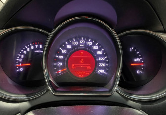 Подержанный автомобиль Kia Ceed Hatchback 2017 года (12 фото)