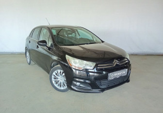 Подержанный автомобиль Citroen C4 Hatchback 2011 года (3 фото)