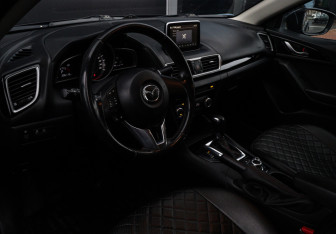 Подержанный автомобиль Mazda 3 Sedan 2014 года (11 фото)
