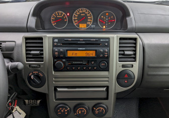 Подержанный автомобиль Nissan X-Trail 2006 года (24 фото)