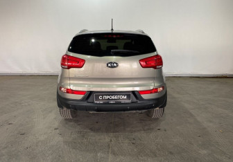 Подержанный автомобиль Kia Sportage 2015 года (6 фото)