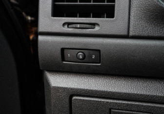 Подержанный автомобиль Jeep Cherokee 2011 года (16 фото)