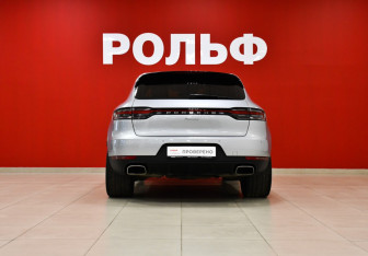 Подержанный автомобиль Porsche Macan 2019 года (6 фото)