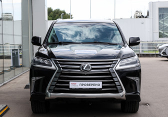 Подержанный автомобиль Lexus LX 2016 года (2 фото)