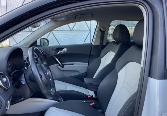 Подержанный автомобиль Audi A1 2013 года (19 фото)