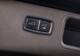 Подержанный автомобиль Porsche Macan 2016 года (22 фото)