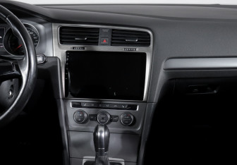 Подержанный автомобиль Volkswagen Golf Hatchback 2014 года (13 фото)