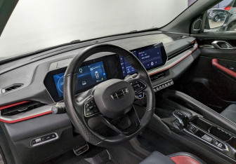 Подержанный автомобиль Geely Coolray 2024 года (13 фото)