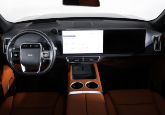 Подержанный автомобиль LiXiang L9 2023 года (14 фото)