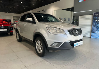 Подержанный автомобиль SsangYong Actyon 2011 года (3 фото)