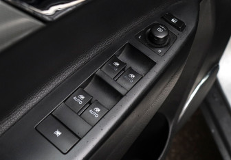 Подержанный автомобиль Opel Antara 2013 года (21 фото)