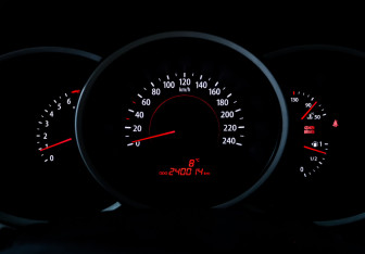 Подержанный автомобиль Kia Sorento 2011 года (9 фото)