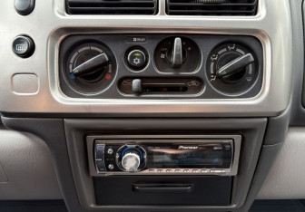 Подержанный автомобиль Mitsubishi Pajero Sport 2007 года (14 фото)