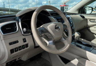 Подержанный автомобиль Nissan Murano Suv 2016 года (13 фото)