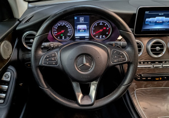 Подержанный автомобиль Mercedes-Benz GLC Coupe 2017 года (22 фото)