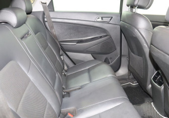 Подержанный автомобиль Hyundai Tucson 2017 года (21 фото)