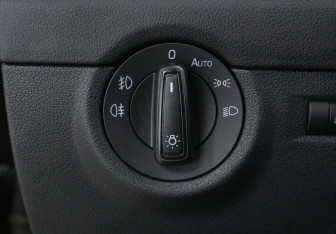 Подержанный автомобиль Skoda Octavia Liftback 2014 года (16 фото)