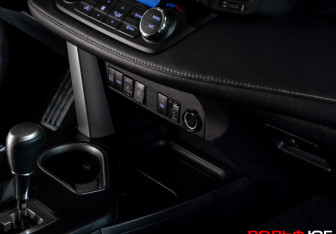 Подержанный автомобиль Toyota RAV4 2018 года (16 фото)