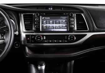 Подержанный автомобиль Toyota Highlander 2014 года (17 фото)
