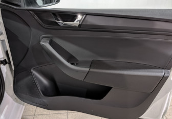 Подержанный автомобиль Skoda Rapid Liftback 2019 года (25 фото)