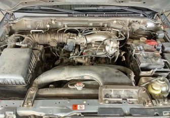 Подержанный автомобиль Mitsubishi Pajero 2013 года (18 фото)