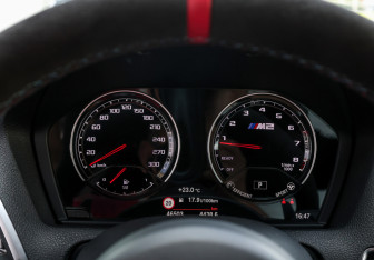 Подержанный автомобиль BMW M2 2021 года (13 фото)