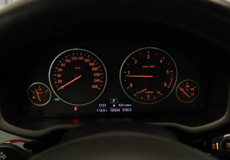 Подержанный автомобиль BMW X3 2014 года (15 фото)