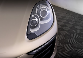 Подержанный автомобиль Porsche Macan 2016 года (17 фото)