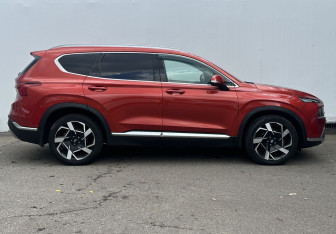 Подержанный автомобиль Hyundai Santa Fe 2021 года (4 фото)