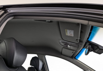 Подержанный автомобиль Genesis G70 2018 года (23 фото)