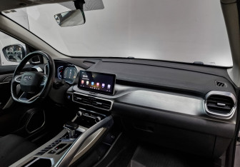 Подержанный автомобиль Geely Coolray 2023 года (12 фото)