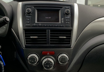 Подержанный автомобиль Subaru Forester Suv 2011 года (16 фото)