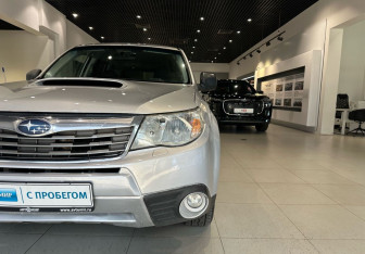 Подержанный автомобиль Subaru Forester Suv 2009 года (7 фото)