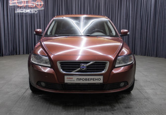 Подержанный автомобиль Volvo S40 2008 года (2 фото)