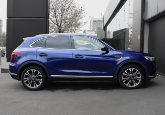 Подержанный автомобиль Hongqi HS5 2019 года (4 фото)