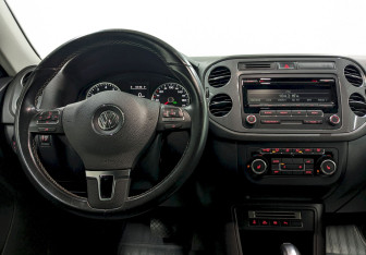 Подержанный автомобиль Volkswagen Tiguan 2014 года (21 фото)
